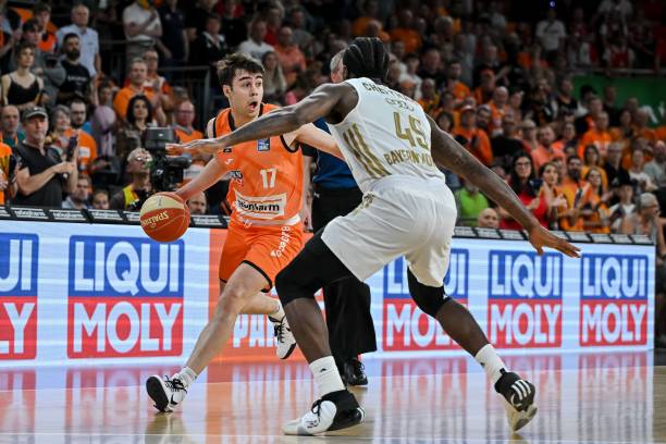 提供更多边 提供更多边