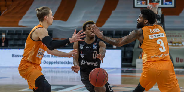 凭借宝贵的 凭借宝贵的